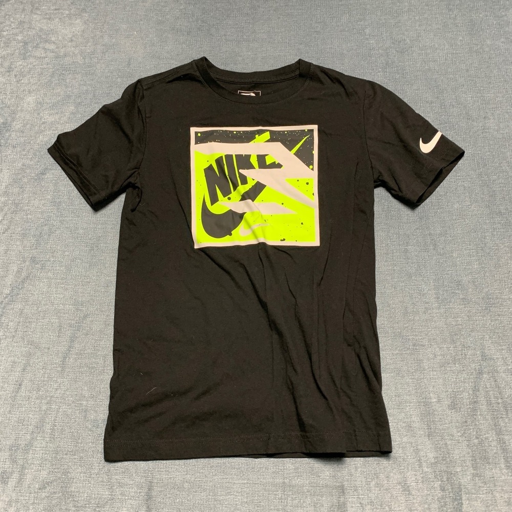 Nike T-Shirt Boys L 12-13Y Black Neon Graphic Logo Short Sleeve Crew Neck Tee